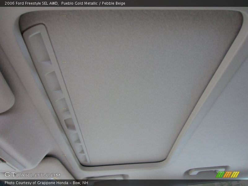 Pueblo Gold Metallic / Pebble Beige 2006 Ford Freestyle SEL AWD
