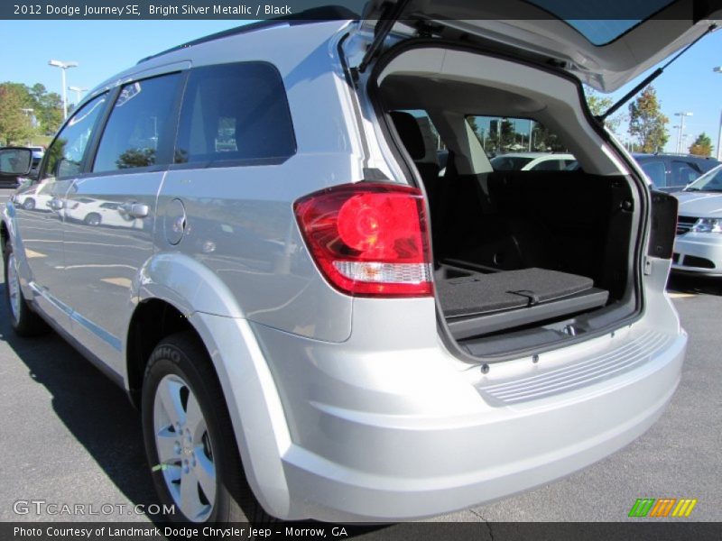 Bright Silver Metallic / Black 2012 Dodge Journey SE