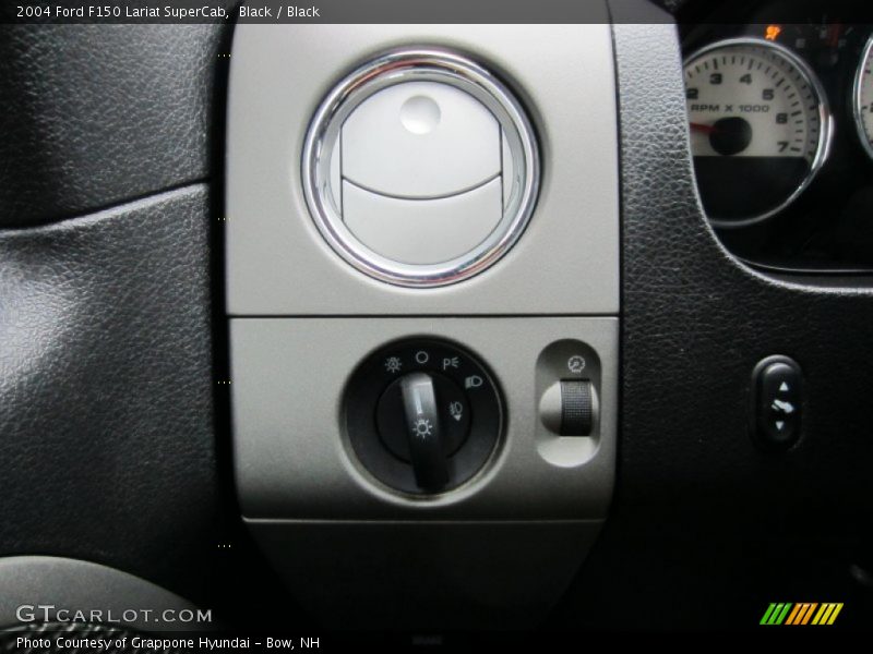 Black / Black 2004 Ford F150 Lariat SuperCab