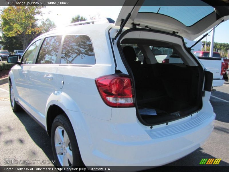 White / Black 2012 Dodge Journey SE