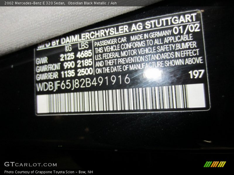 Obsidian Black Metallic / Ash 2002 Mercedes-Benz E 320 Sedan