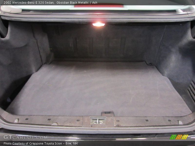 Obsidian Black Metallic / Ash 2002 Mercedes-Benz E 320 Sedan