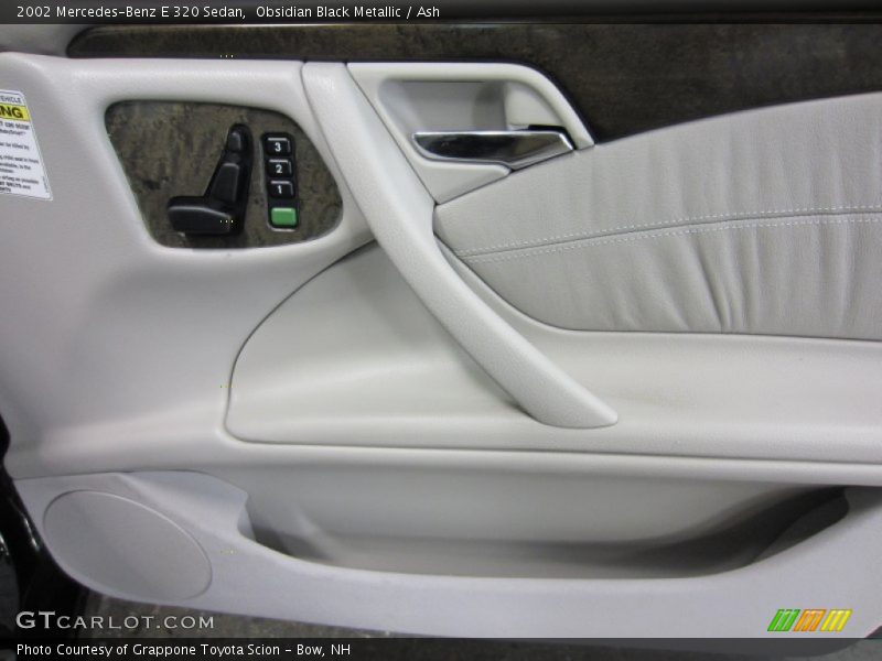 Obsidian Black Metallic / Ash 2002 Mercedes-Benz E 320 Sedan