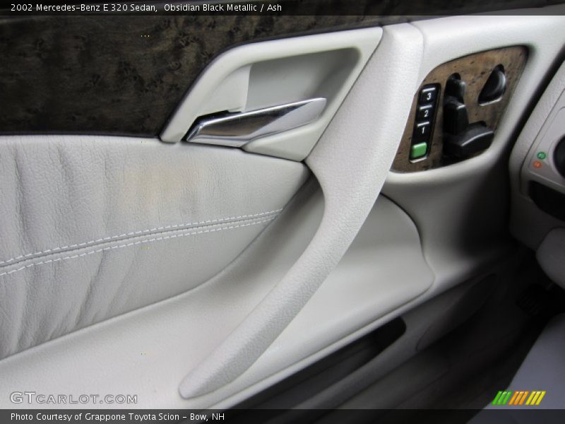 Obsidian Black Metallic / Ash 2002 Mercedes-Benz E 320 Sedan