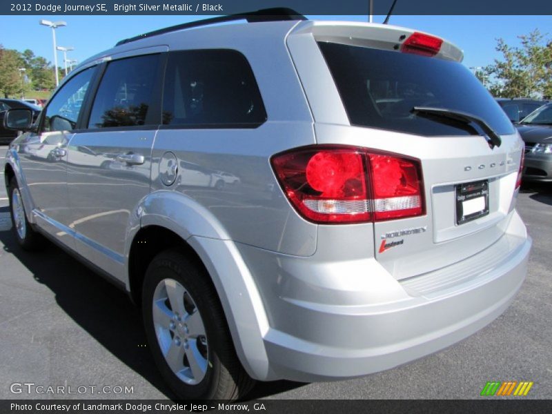 Bright Silver Metallic / Black 2012 Dodge Journey SE