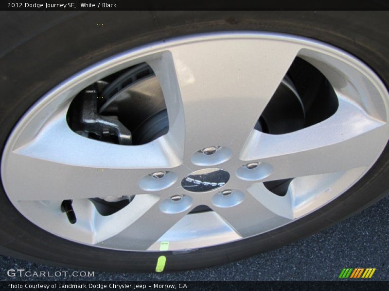White / Black 2012 Dodge Journey SE