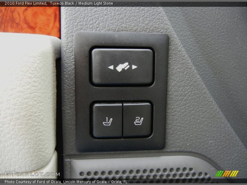 Tuxedo Black / Medium Light Stone 2010 Ford Flex Limited