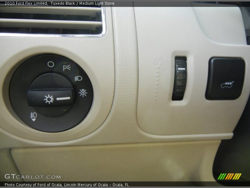 Tuxedo Black / Medium Light Stone 2010 Ford Flex Limited