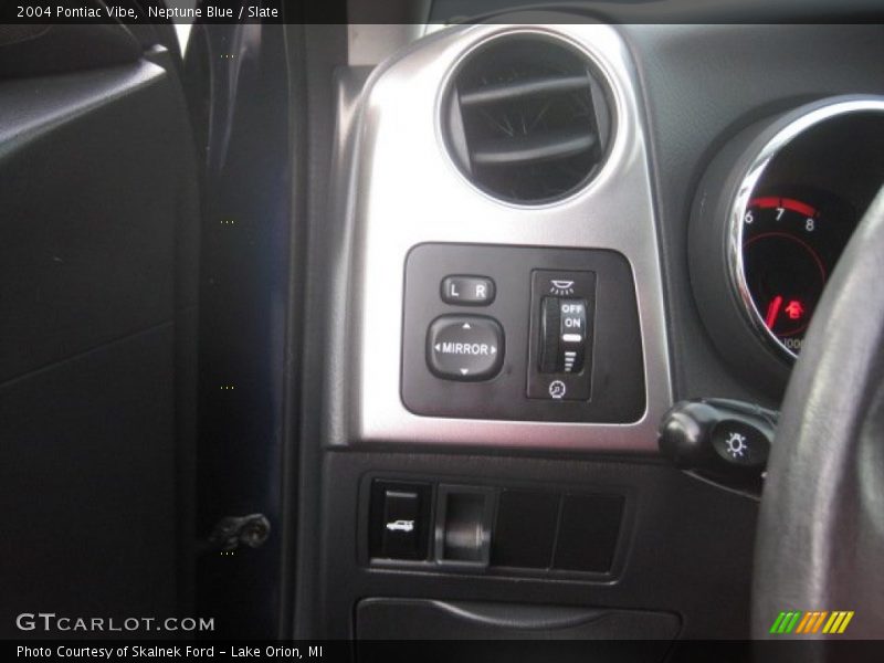 Neptune Blue / Slate 2004 Pontiac Vibe