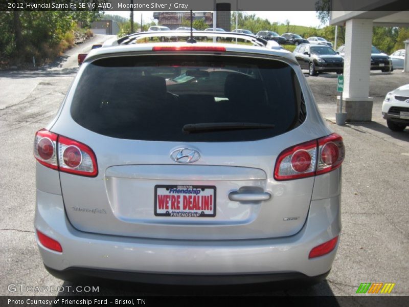 Moonstone Silver / Gray 2012 Hyundai Santa Fe SE V6 AWD