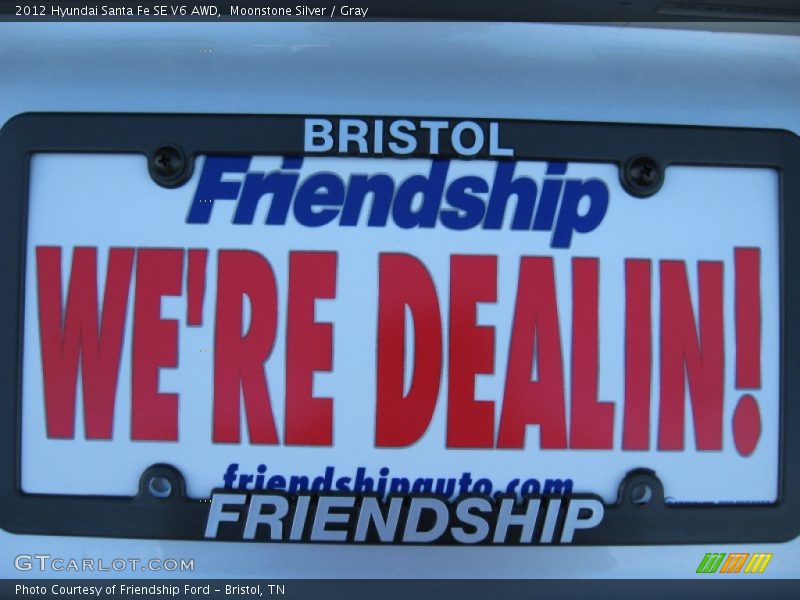 Moonstone Silver / Gray 2012 Hyundai Santa Fe SE V6 AWD