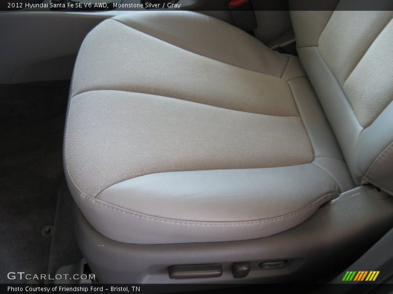 Moonstone Silver / Gray 2012 Hyundai Santa Fe SE V6 AWD