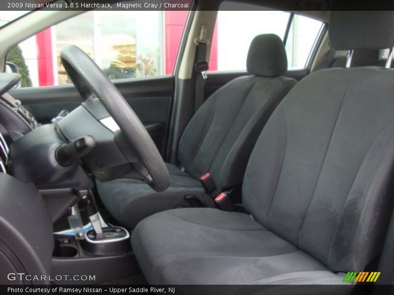 Magnetic Gray / Charcoal 2009 Nissan Versa 1.8 S Hatchback