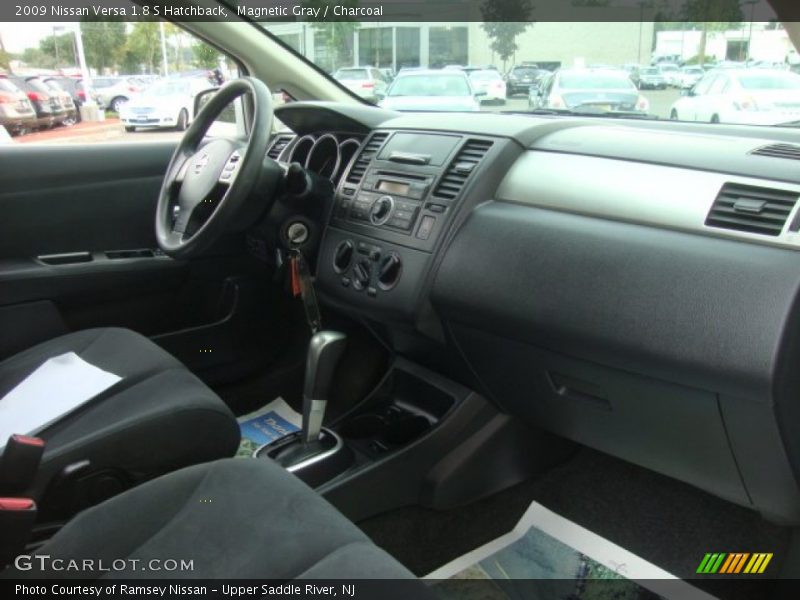 Magnetic Gray / Charcoal 2009 Nissan Versa 1.8 S Hatchback