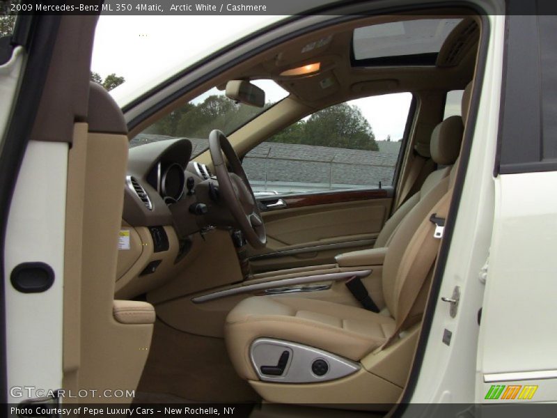 Arctic White / Cashmere 2009 Mercedes-Benz ML 350 4Matic