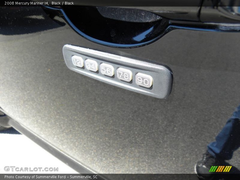 Black / Black 2008 Mercury Mariner I4