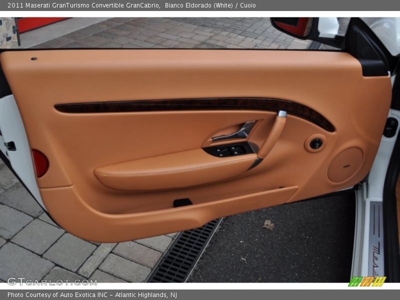Door Panel of 2011 GranTurismo Convertible GranCabrio