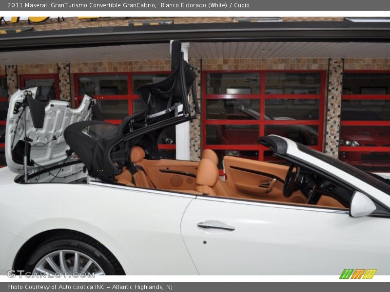 Bianco Eldorado (White) / Cuoio 2011 Maserati GranTurismo Convertible GranCabrio