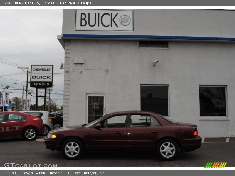 Bordeaux Red Pearl / Taupe 2001 Buick Regal LS