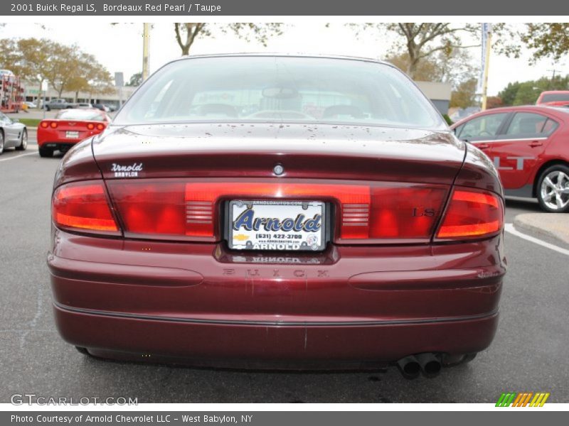 Bordeaux Red Pearl / Taupe 2001 Buick Regal LS