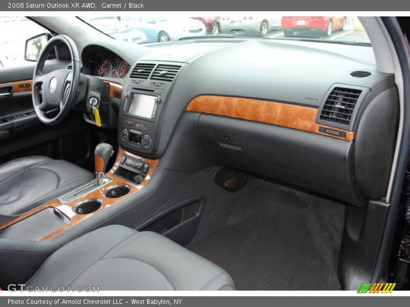  2008 Outlook XR AWD Black Interior
