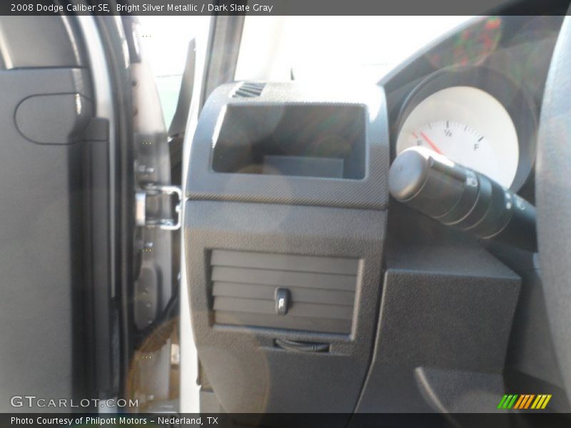 Bright Silver Metallic / Dark Slate Gray 2008 Dodge Caliber SE