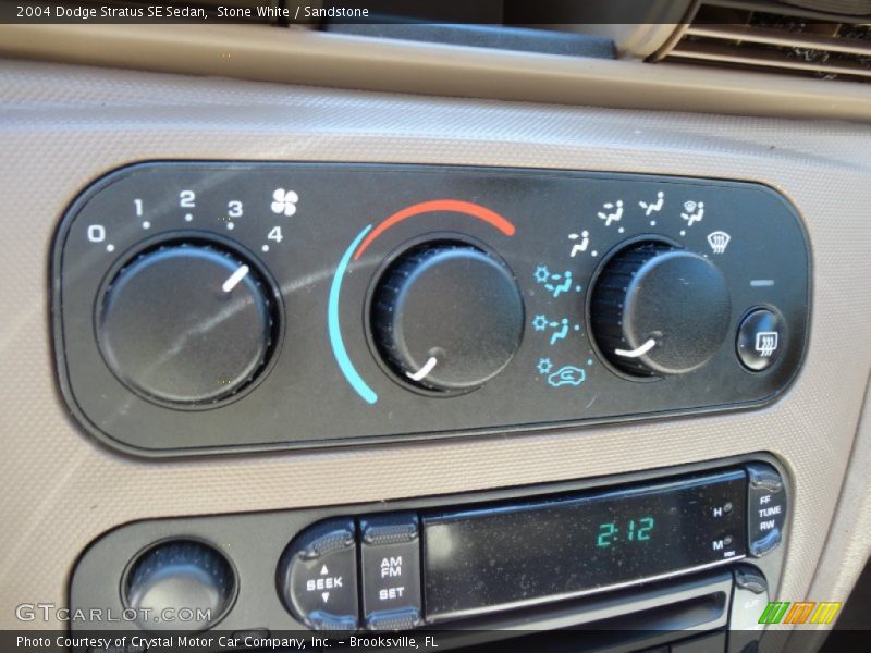 Controls of 2004 Stratus SE Sedan