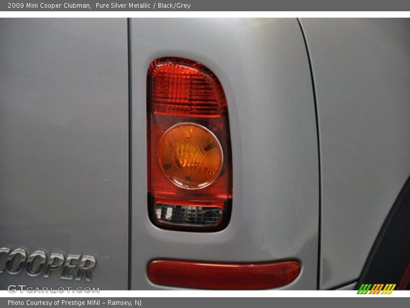 Pure Silver Metallic / Black/Grey 2009 Mini Cooper Clubman