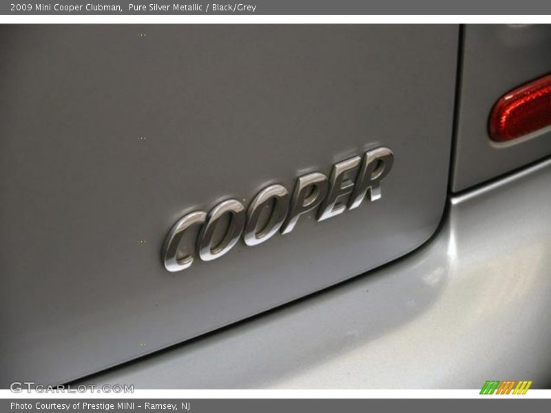 Pure Silver Metallic / Black/Grey 2009 Mini Cooper Clubman
