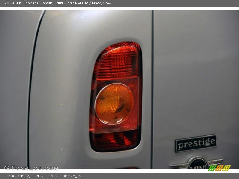 Pure Silver Metallic / Black/Grey 2009 Mini Cooper Clubman