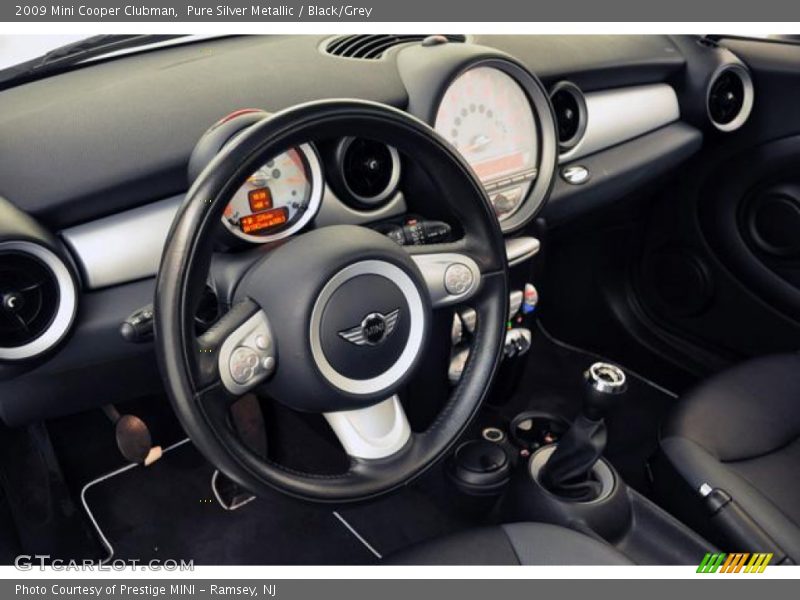 Pure Silver Metallic / Black/Grey 2009 Mini Cooper Clubman