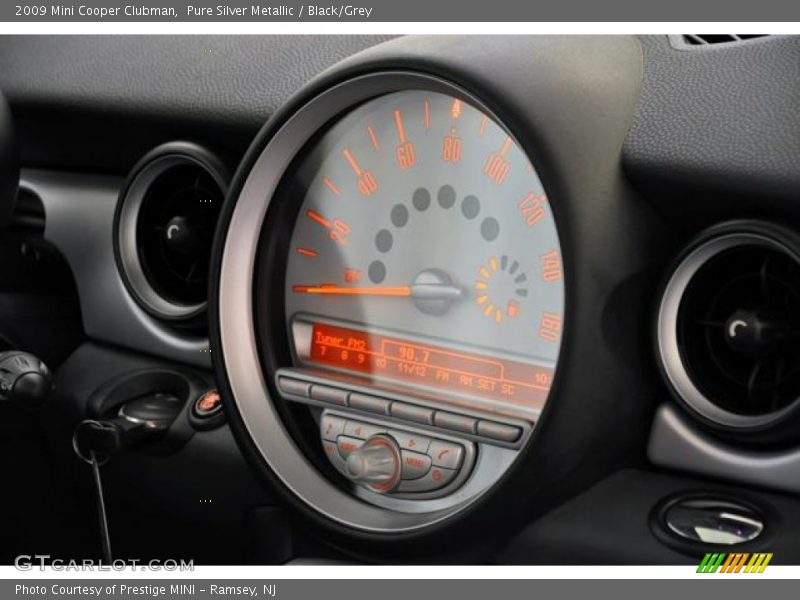 Pure Silver Metallic / Black/Grey 2009 Mini Cooper Clubman