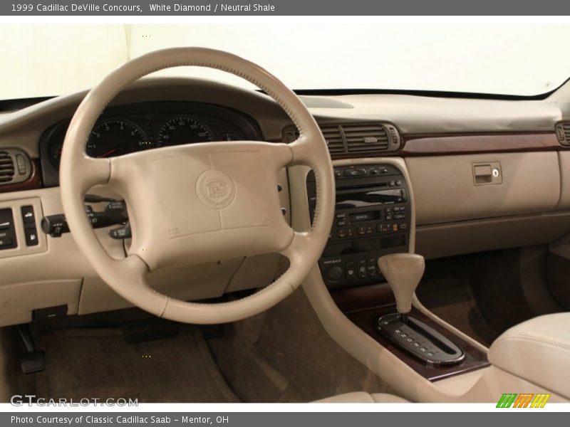 Dashboard of 1999 DeVille Concours