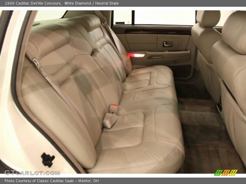  1999 DeVille Concours Neutral Shale Interior