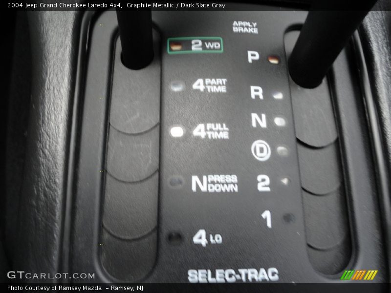 Graphite Metallic / Dark Slate Gray 2004 Jeep Grand Cherokee Laredo 4x4