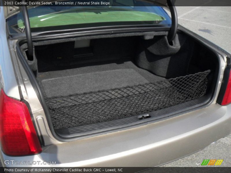 Bronzemist / Neutral Shale Beige 2003 Cadillac DeVille Sedan