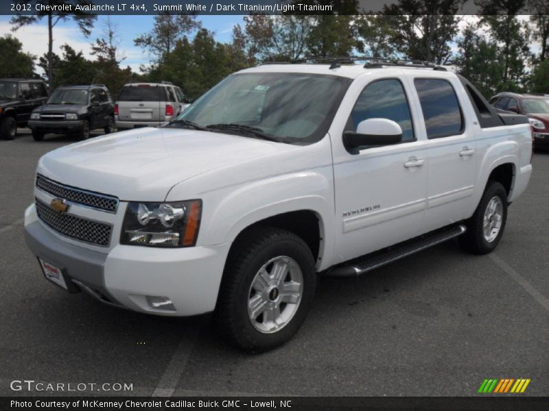 Front 3/4 View of 2012 Avalanche LT 4x4