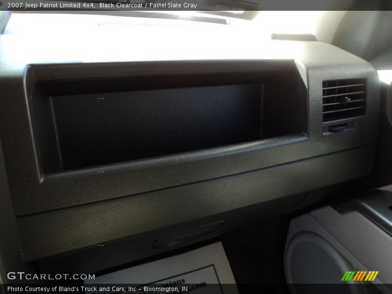 Black Clearcoat / Pastel Slate Gray 2007 Jeep Patriot Limited 4x4