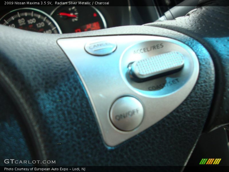 Radiant Silver Metallic / Charcoal 2009 Nissan Maxima 3.5 SV