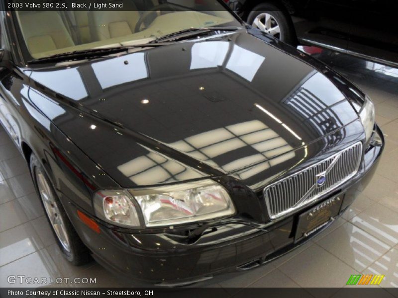 Black / Light Sand 2003 Volvo S80 2.9