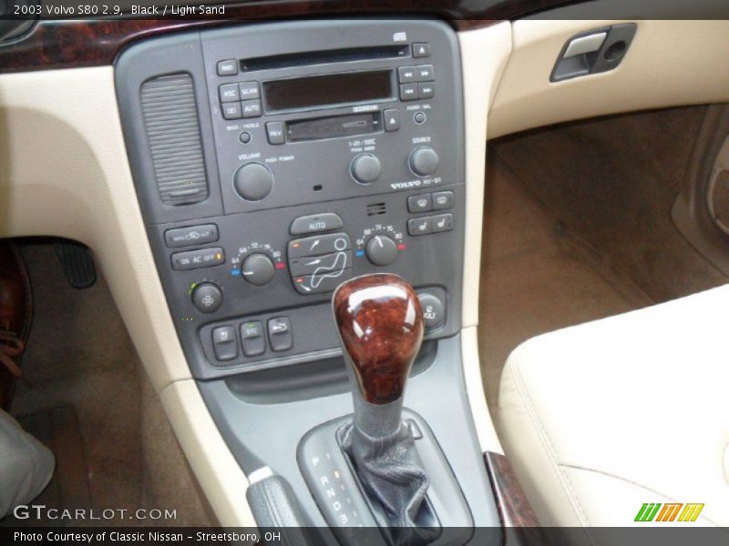 Black / Light Sand 2003 Volvo S80 2.9