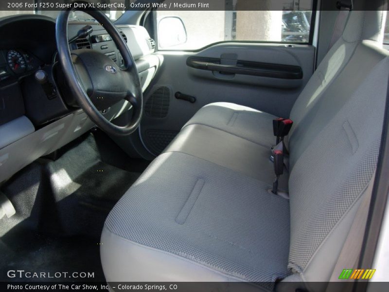 Oxford White / Medium Flint 2006 Ford F250 Super Duty XL SuperCab