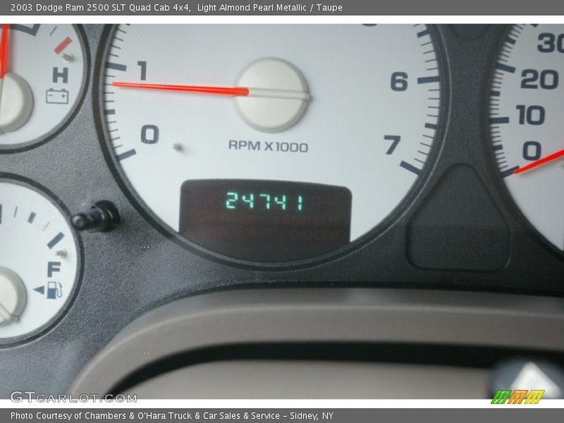 Light Almond Pearl Metallic / Taupe 2003 Dodge Ram 2500 SLT Quad Cab 4x4
