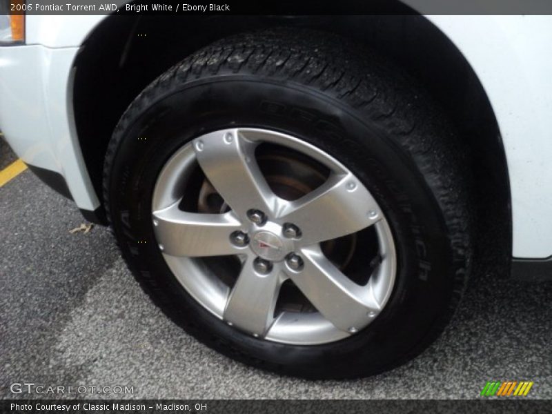 Bright White / Ebony Black 2006 Pontiac Torrent AWD