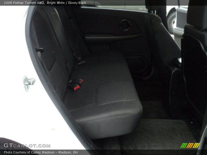 Bright White / Ebony Black 2006 Pontiac Torrent AWD
