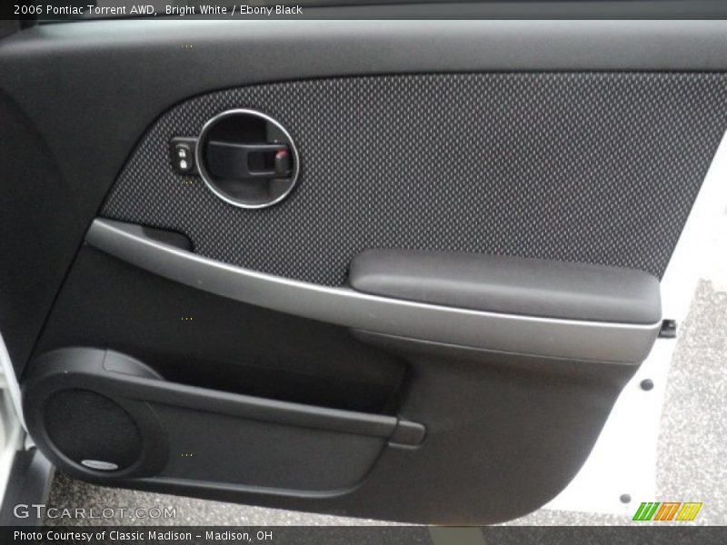 Bright White / Ebony Black 2006 Pontiac Torrent AWD