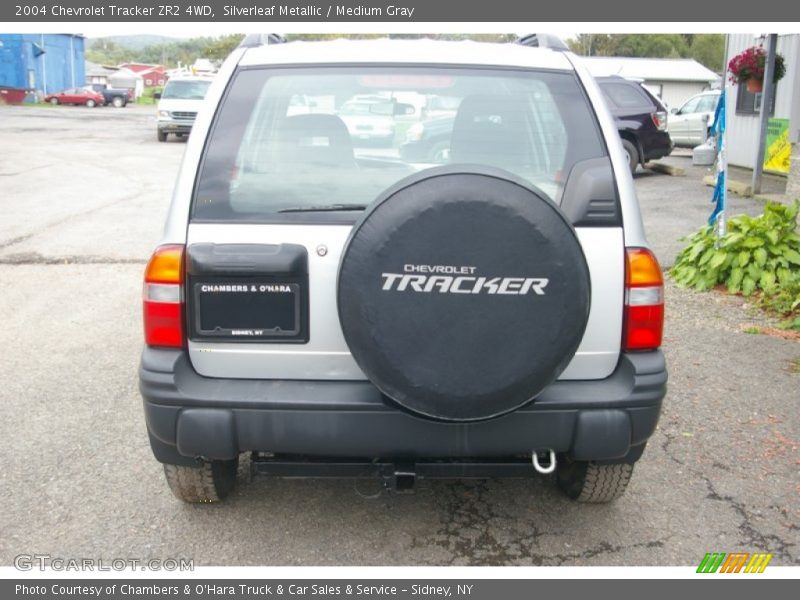 Silverleaf Metallic / Medium Gray 2004 Chevrolet Tracker ZR2 4WD