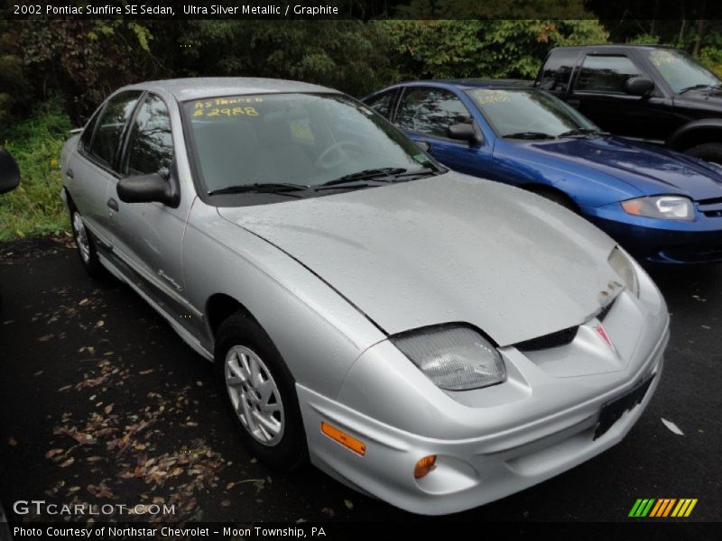 Front 3/4 View of 2002 Sunfire SE Sedan