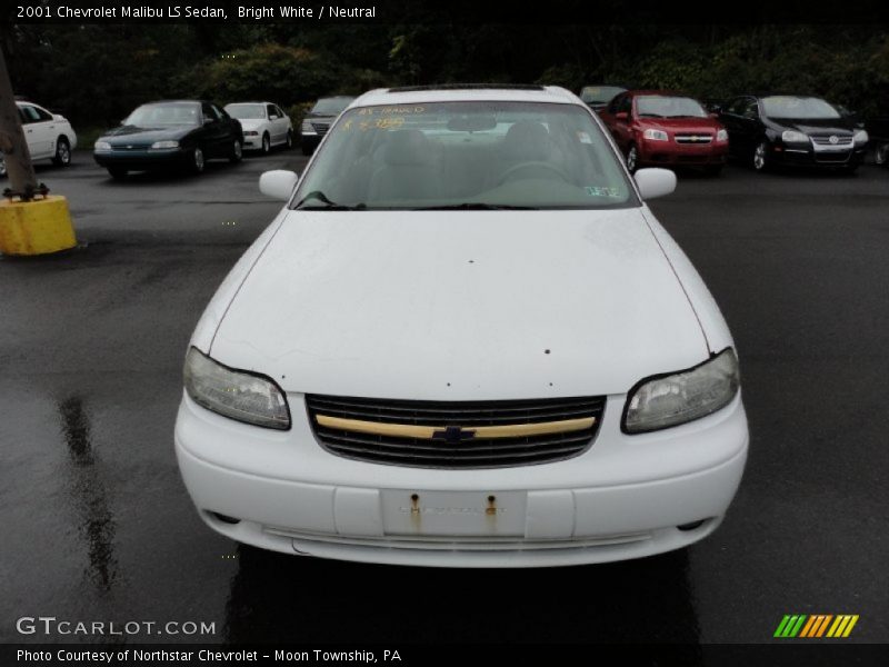 Bright White / Neutral 2001 Chevrolet Malibu LS Sedan