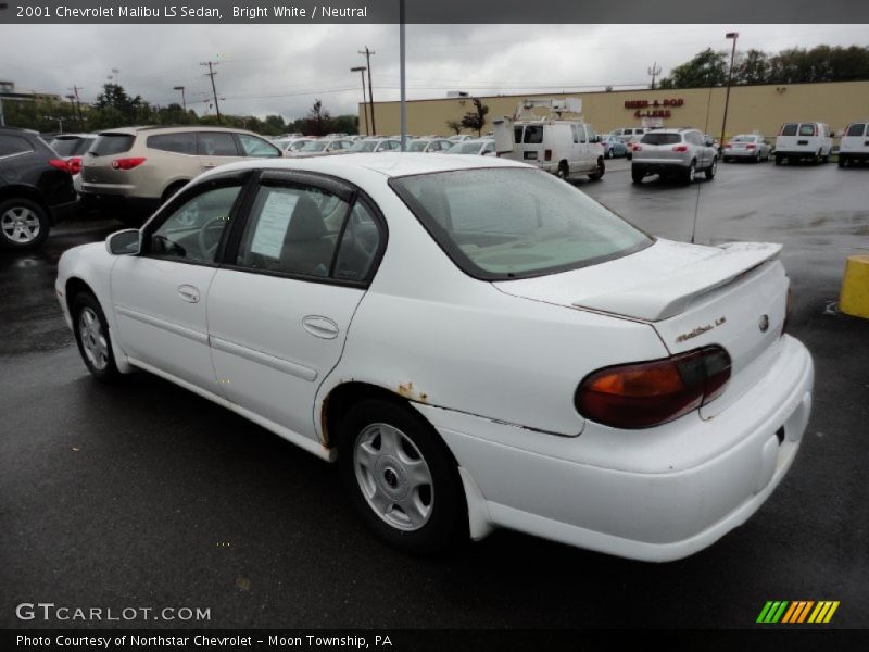 Bright White / Neutral 2001 Chevrolet Malibu LS Sedan